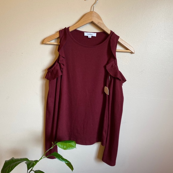 Tops - Maroon peek a boo shoulder
